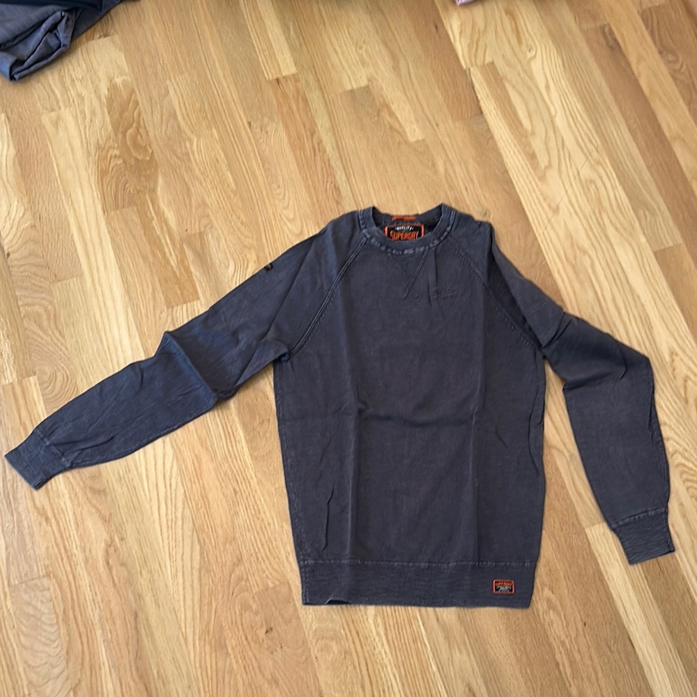Superdry Gray Crewneck Sweater Classic Knit Design